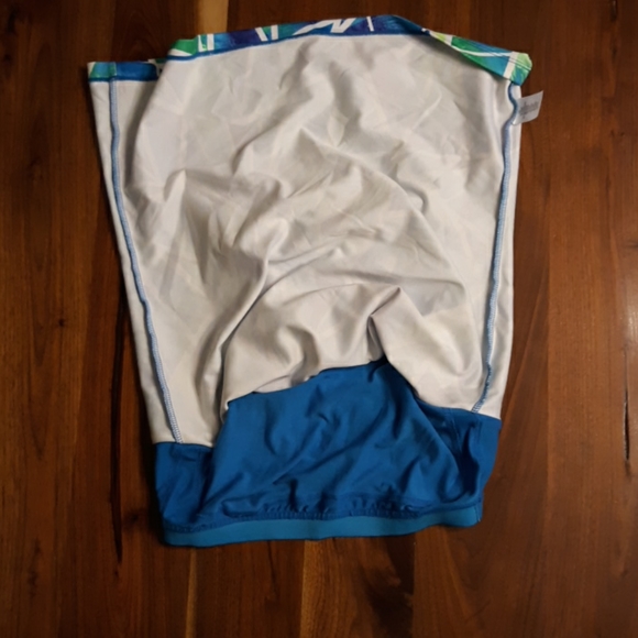 Geometric Pattern Workout  Tank - Picture 5 of 8